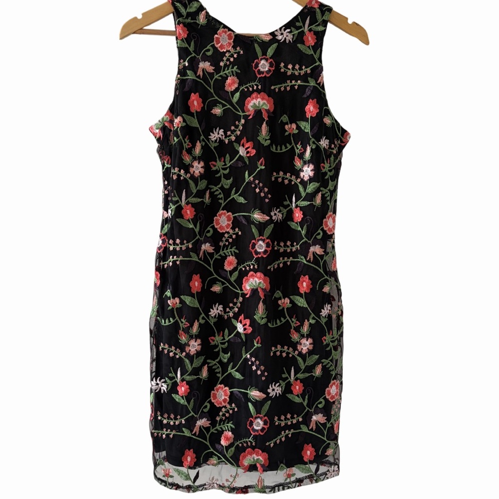 NWT Sam Edelman Sz 2 Red Peony Embroidered Mini Sheath Dress Cocktail Party Date